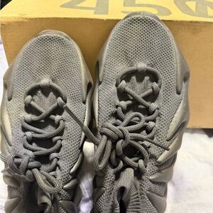 Men Yeezy 450 size 9.5